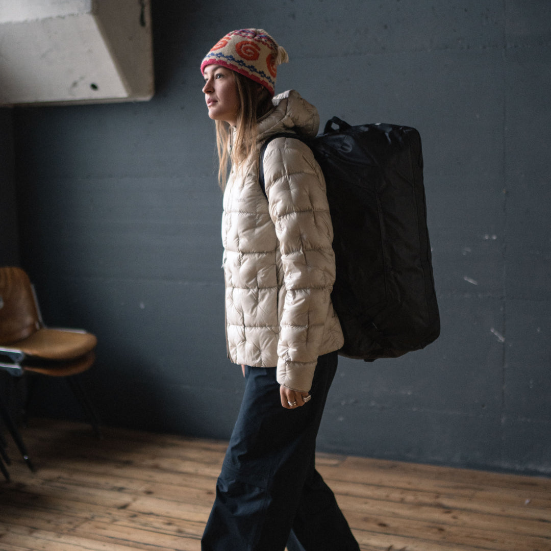 #Colour_carbon grey - black