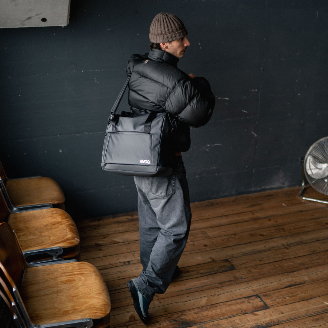 #Colour_carbon grey - black