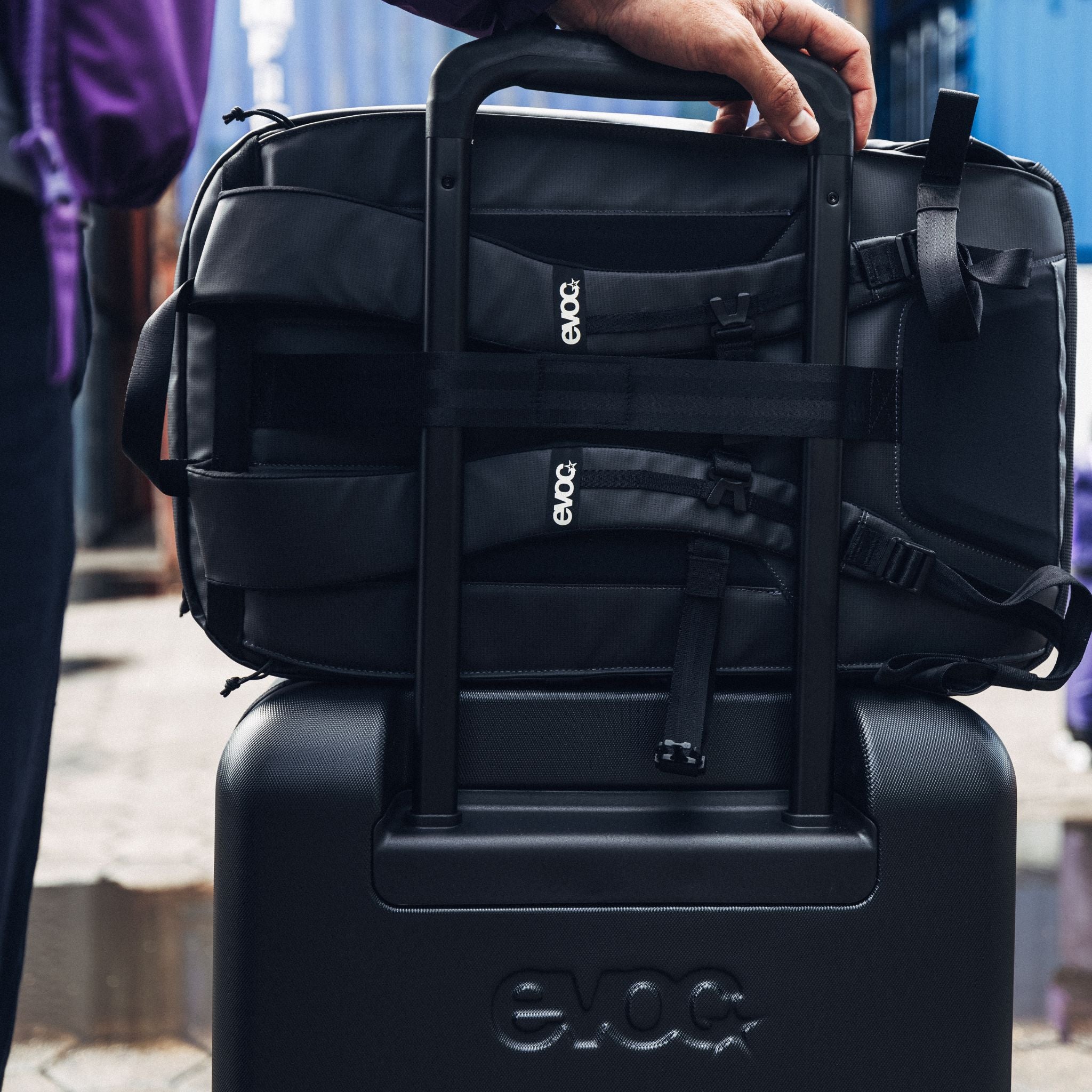 #Colour_carbon grey - black